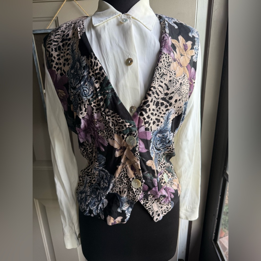 Vintage Trés Paquette Byer CA animal print vest blouse, size large